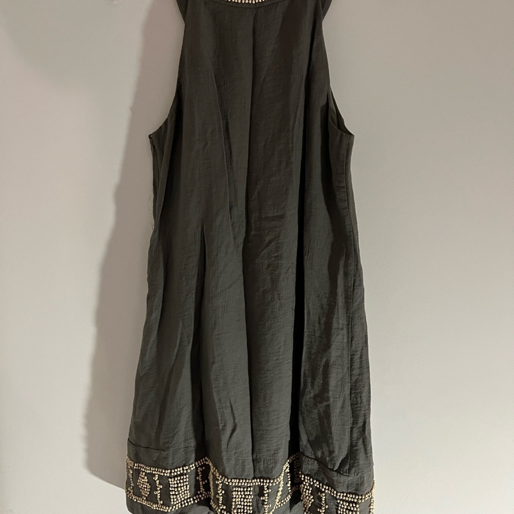 BCBG Size 4 - Picture 4 of 9